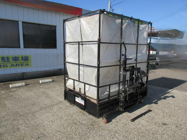 イガラシ機械工業 籾殻散布機 写真