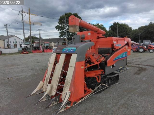 クボタ コンバイン 写真