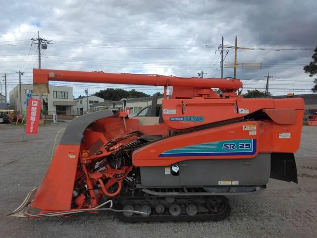 コンバイン SR25 写真２