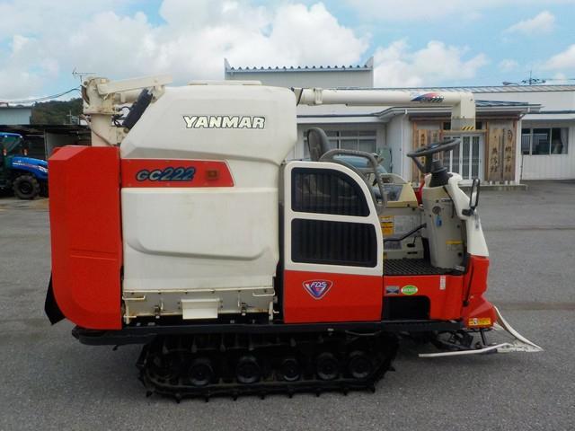 コンバイン GC222 写真３