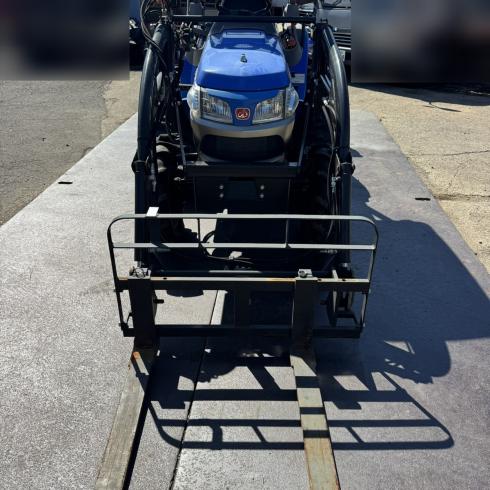 トラクター TH265 写真３