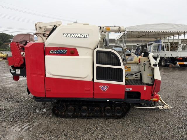 コンバイン GC222 写真２