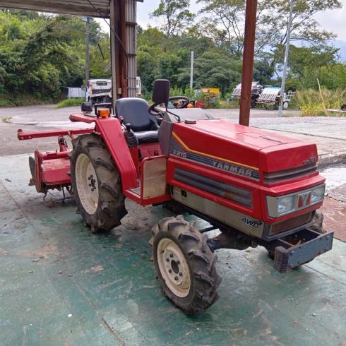トラクター F215D 写真２
