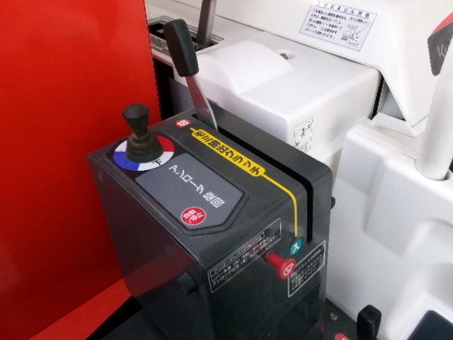 コンバイン AR323 写真４