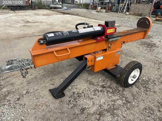 BRAVE エンジン薪割機 写真