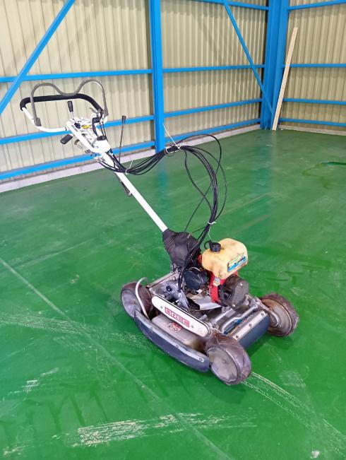 オーレック 草刈機 写真