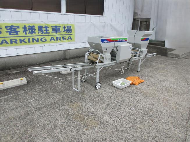 コンマ 播種機 写真