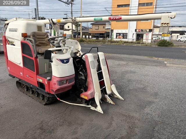 ヤンマー コンバイン 写真