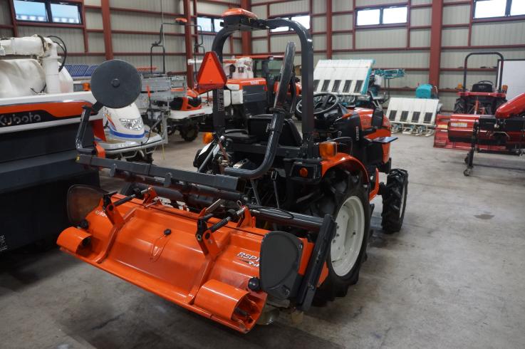 トラクター NB21GS 写真４