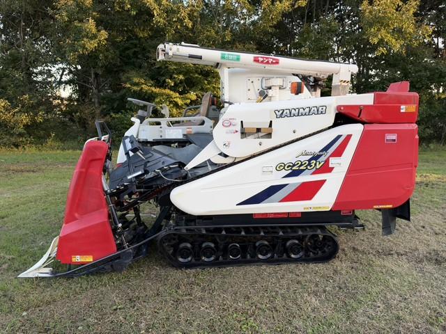コンバイン GC223V 写真２