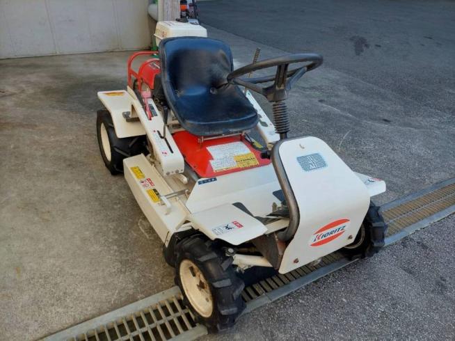 共立 草刈機 写真