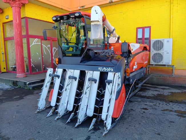 クボタ コンバイン 写真