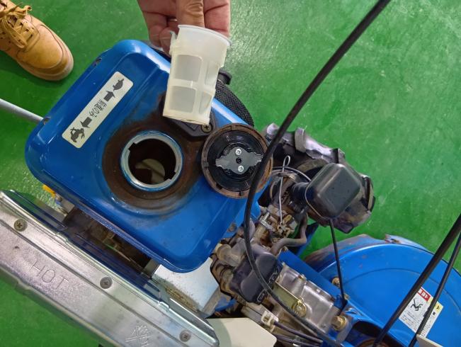 草刈機 AM61B 写真６