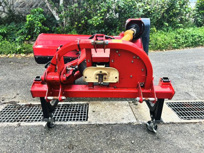 電動　スライドモア　草刈機 TDC1400 写真５